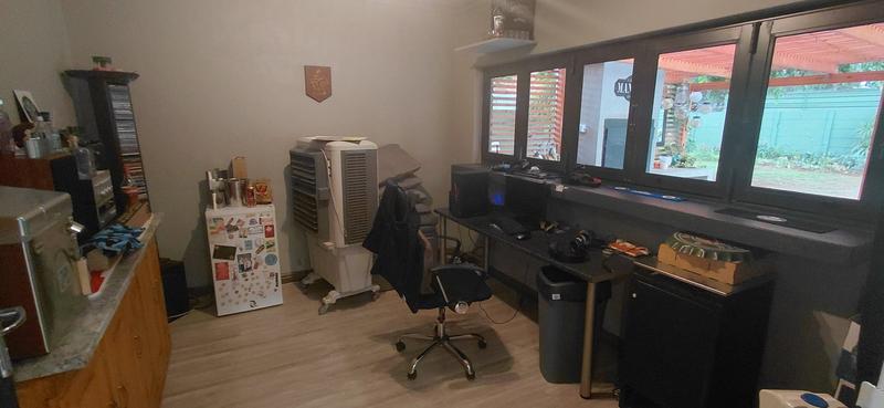 4 Bedroom Property for Sale in Pellissier Free State